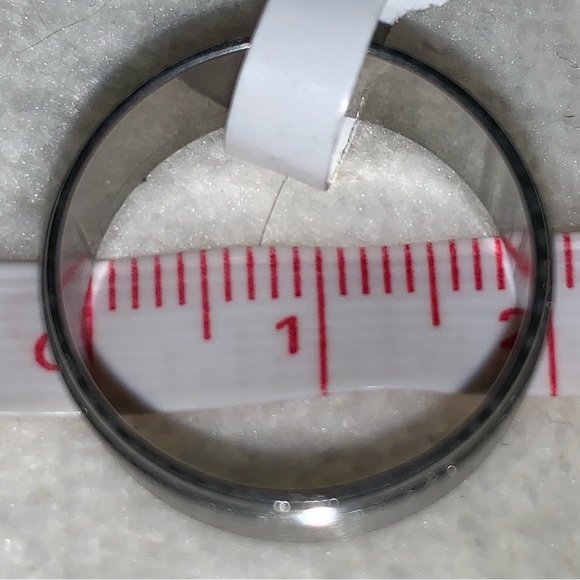 Stainless steel band ring size 7.5 NWT - Picture 5 of 5